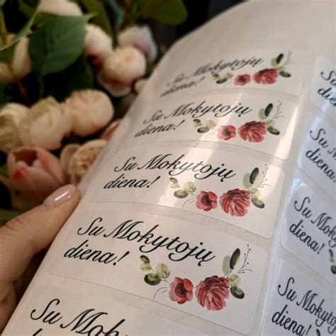 skirtingų tipų lipdukai (popieriniai ir plėveliniai)