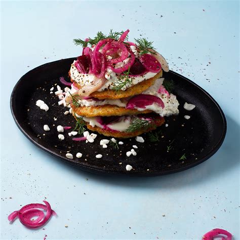 Infografika su bulvinių blynų su mėsa gaminimo eiga