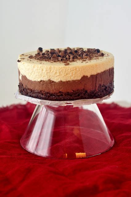 Keturių sluoksnių šokoladinis muso tortas