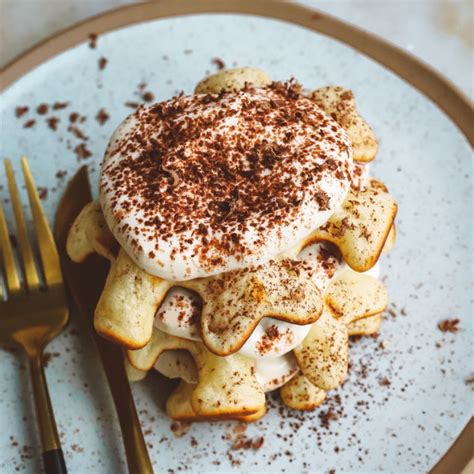 Tiramisu vafliai su kremu ir kakava