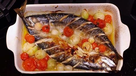 Skumbrė su daržovėmis orkaitėje