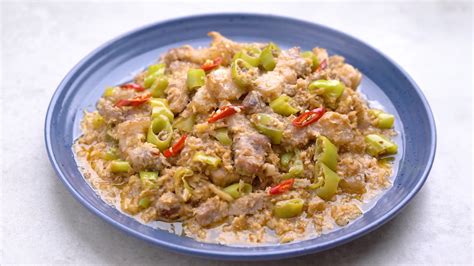 Filipinietiškas vištienos Bicol Express patiekalas