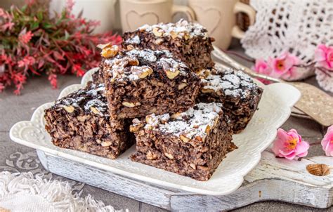 Avižinių dribsnių pyragas su spanguolėmis