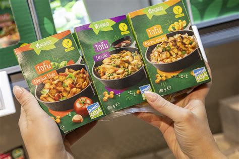 Užšaldytų produktų asortimentas šaldiklyje