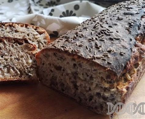 Kvietinė duona su kmynais