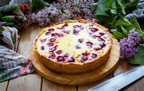 Paruoštas mėsos pyragas su trapios tešlos pagrindu