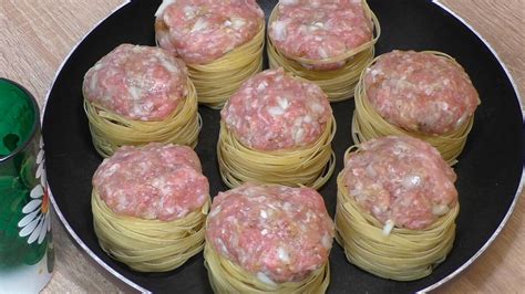 Makaronų lizdeliai su malta mėsa