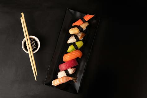 Sushi su Perilės lapeliais