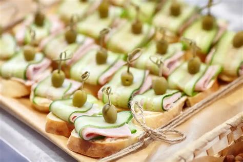 Sumuštiniai su kumpiu ir sūriu