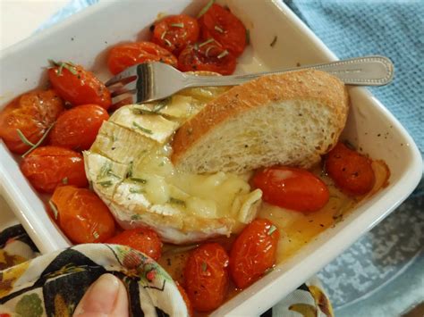 Keptas kamamberas su rozmarinais