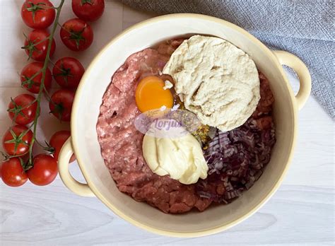 Tradicinio kugelio ingredientai ir paruošta masė