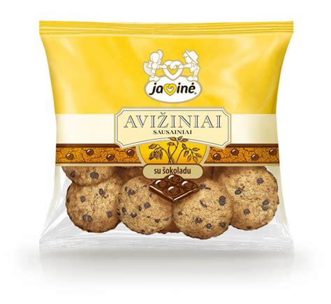 Gatavi avižiniai sausainiai su puodeliu arbatos