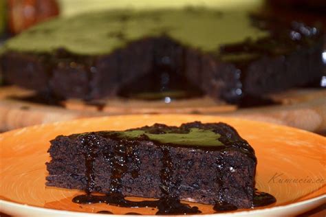 Šokoladinis pyragas su kakavos glajumi