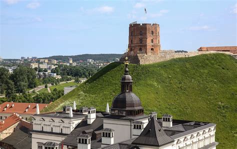 Vilniaus senamiesčio panorama ir viešbučio apylinkės