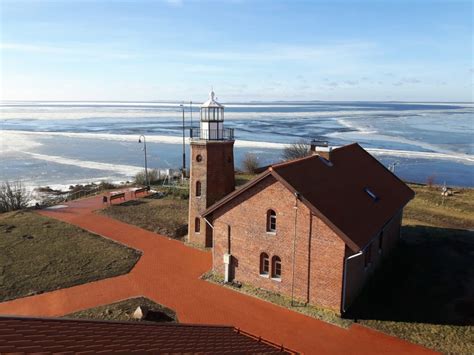 Ventės rago raudonų plytų švyturys
