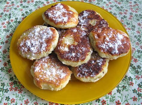 Įvairūs varškės patiekalai ir ingredientai