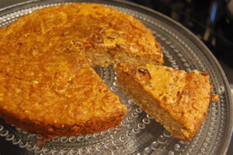 Pyragas su mėlynėmis ir riešutų sviestu