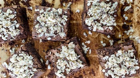 Amerikietiško šokoladinio pyrago (brownie) gabalėliai