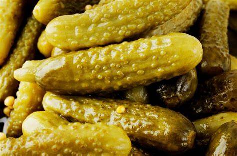 Kepti agurkai su krienais ir grietinėle