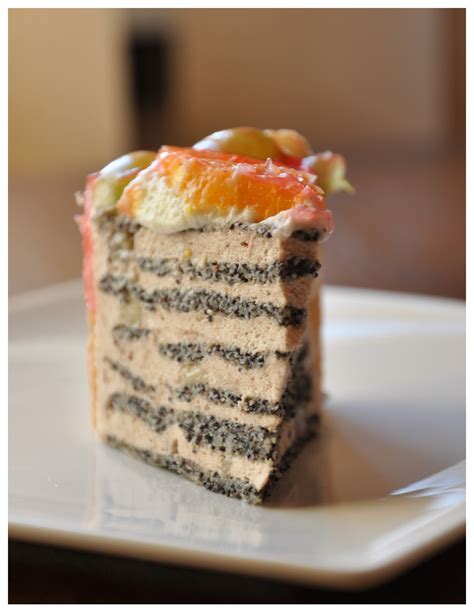 Ingredientai aguoniniam tortui su bananų kremu