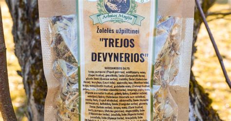 Skroblo statinė ir vaistažolės, naudojamos „Trejos devynerios“ gamybai