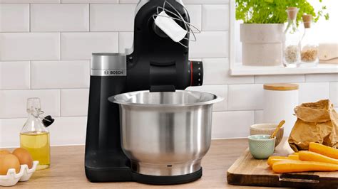 Įvairūs virtuviniai prietaisai bulvių tarkavimui