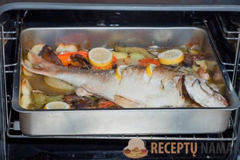 Žuvies ir daržovių paketėliai kepimui orkaitėje