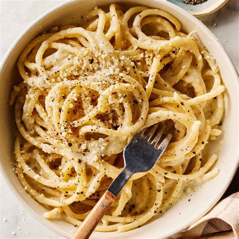 Cacio e Pepe makaronų patiekalas