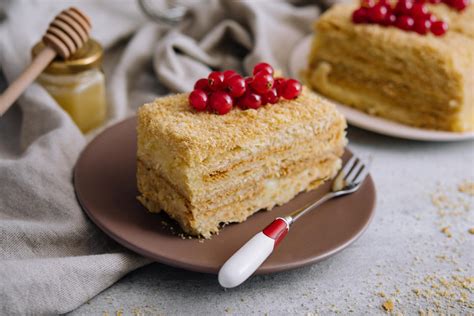Atvėsintas ir subrandintas Napoleono tortas