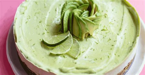 puoštas avokado tortas