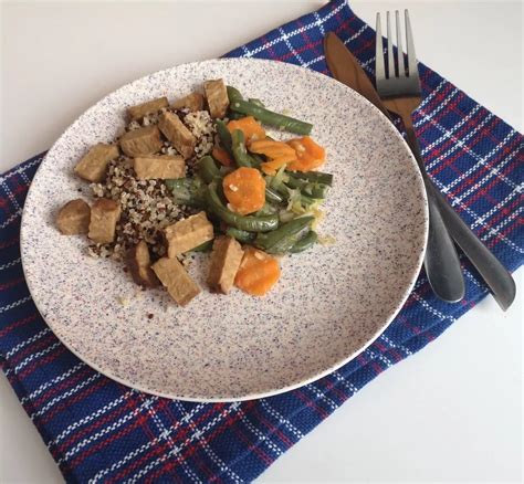 bolivinių balandų košė su daržovėmis