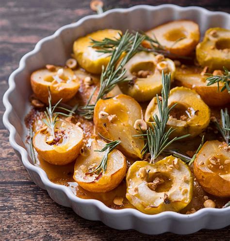 apelsinu karamelė ir obuoliai