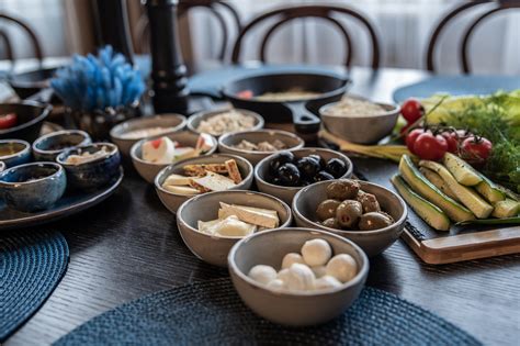 Išskirtiniai pusryčiai ir vakarienės Elihotel restorane