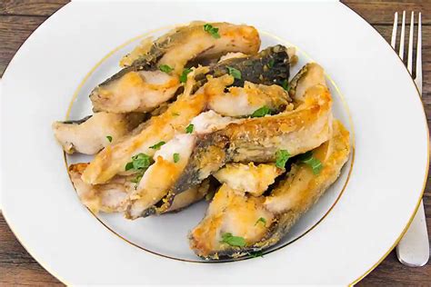 Karpis marinuotas aluje - paruoštas patiekalas