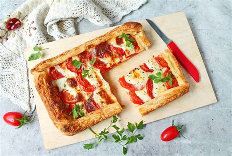 Silkės pyragas su grybais ir pomidorais