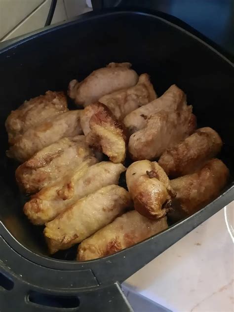 Traškūs varškės suktinukai gruzdintuvėje