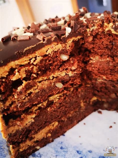 Maskarponės tortas su Rududu ir karamelizuotais riešutais