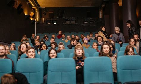Sena kino teatro „Planeta“ iškaba