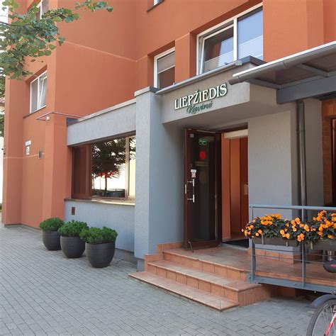 Liepžiedis kavinės fasadas Liepų gatvėje