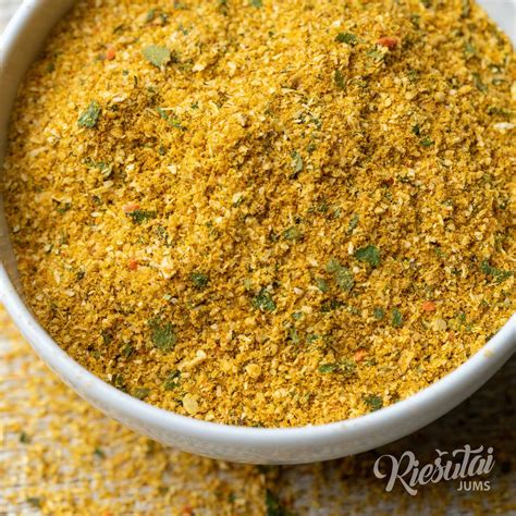 Įvairūs prieskoniai kalakutienai pagardinti