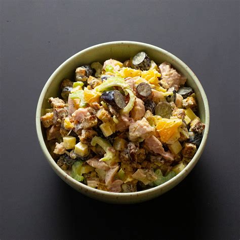 Rūkyta vištiena su vynuogėmis