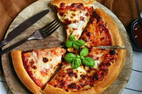 Pica be mielių: palyginimas su klasikine pica