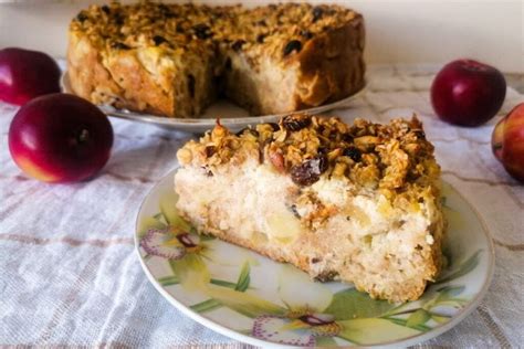 Obuolių ir varškės derinys