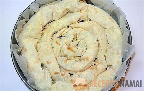 Gyoza tešlos paruošimo etapai