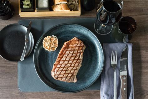 Šefo ruošiamos jautienos nugarinės kepsnys gastropub'e