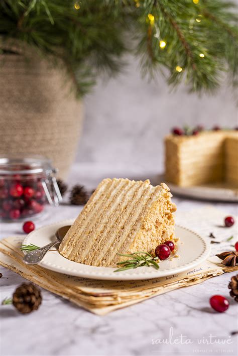 Tešlos minkymas medaus torto lakštams