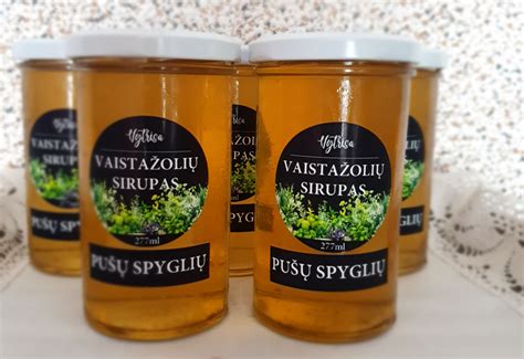 Pušų sirupo ingredientai