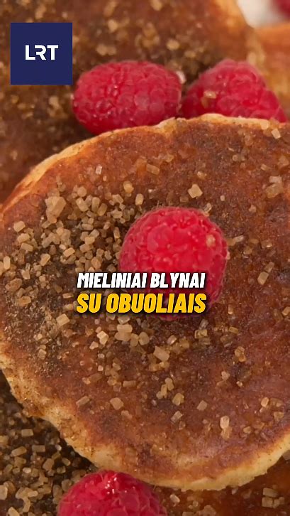Mielinių blynų su obuoliais kildinimo procesas